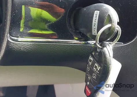 2017 Dodge Grand Caravan Sxt z USA, uszkodzony, nr VIN 2C4RDGCG5HR714088